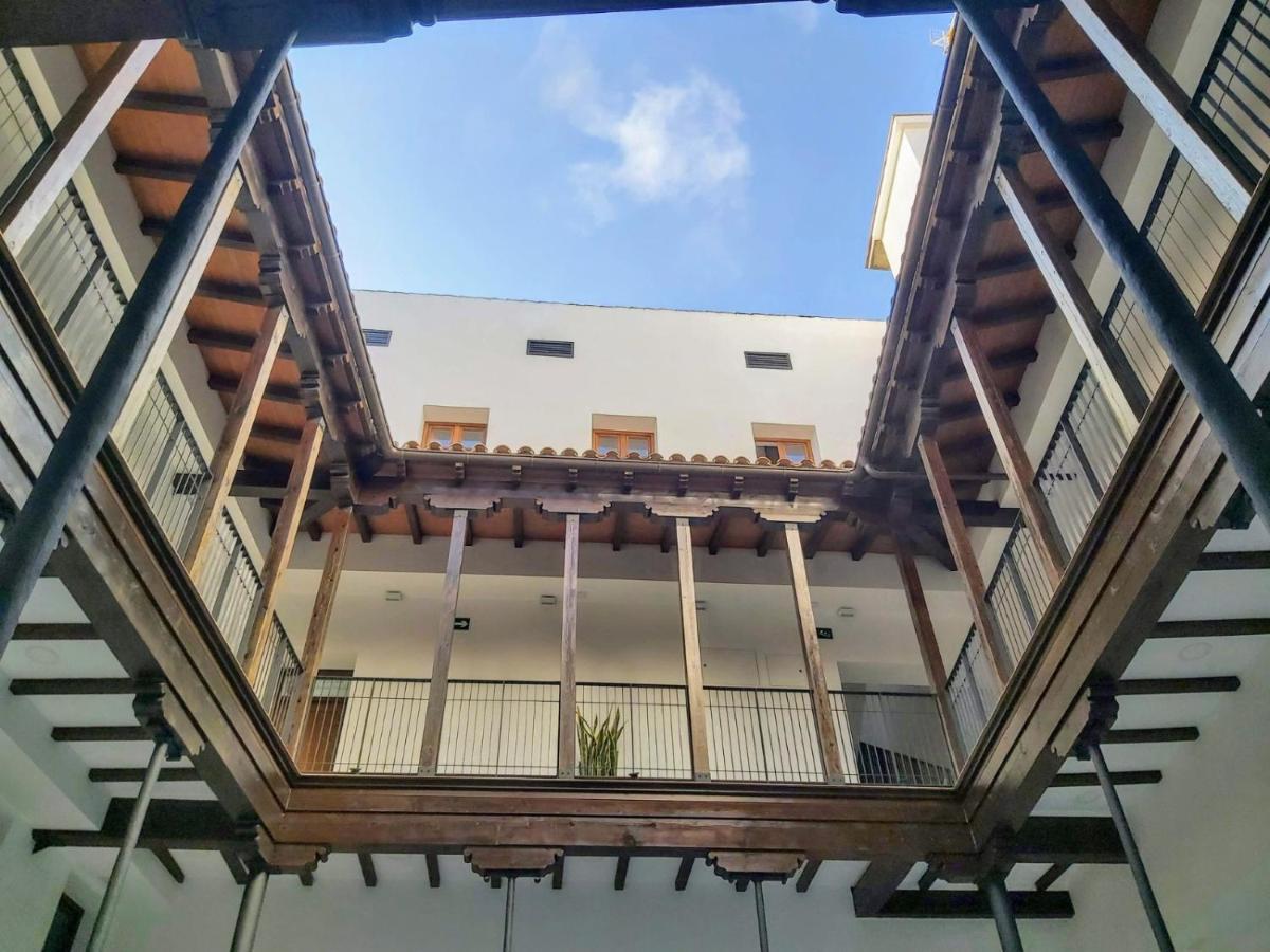 Palacio Del Siglo XVII Frente A Los Jardines De Murillo Sevilla Eksteriør bilde